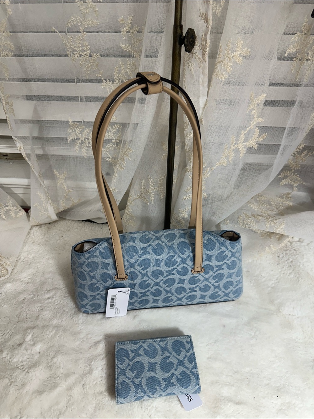 Guess shoulder cherry denim shoulder bag monogram print - Picture 2 of 7
